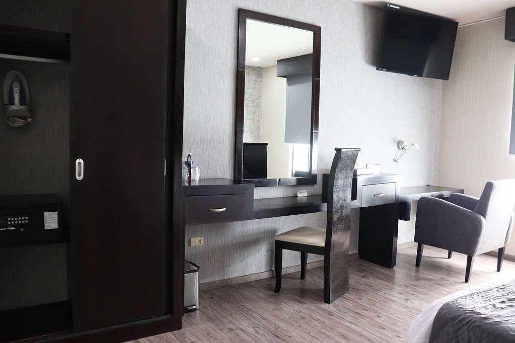 Wyndham Garden Aguascalientes Hotell Rom bilde